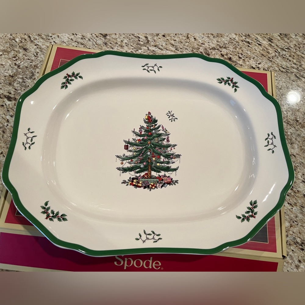 Spode Christmas Tree Sculpted Platter 19”